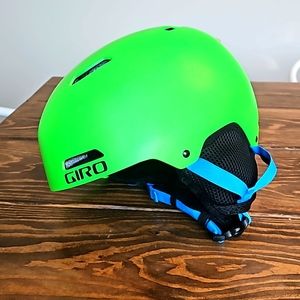 Giro Crue Youth Medium 55.5 to 59 cm Adjustable Green Ski Helmet